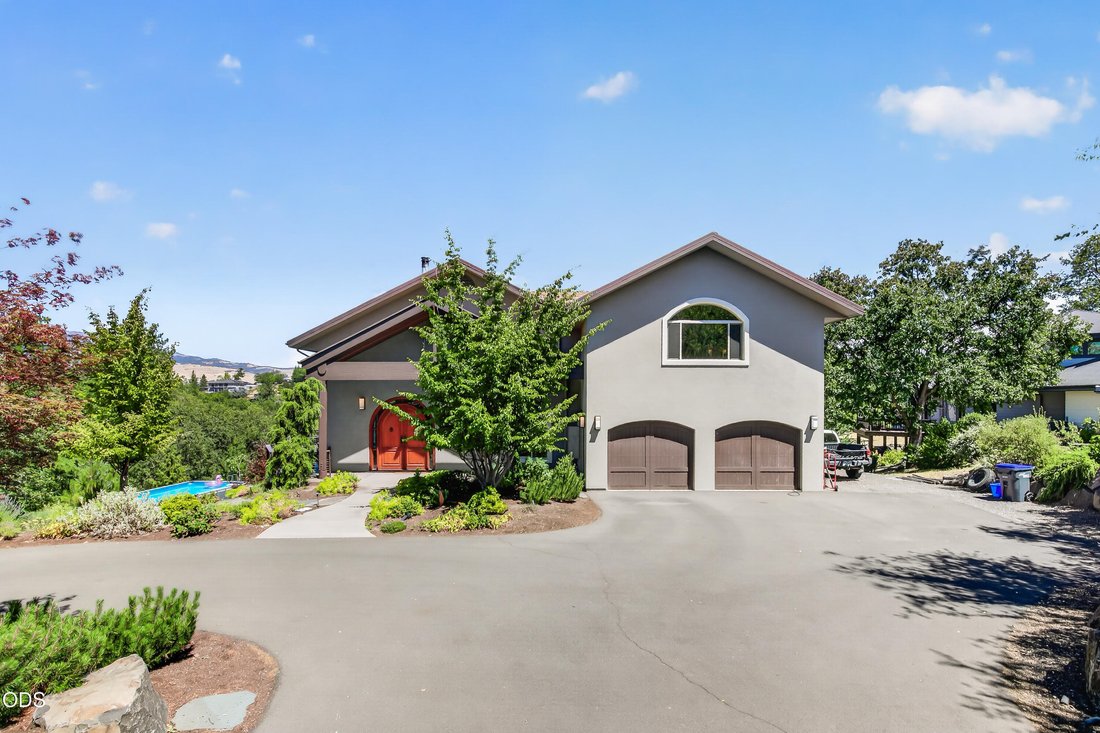 House in Ashland, Oregon, United States 2 - 18465533
