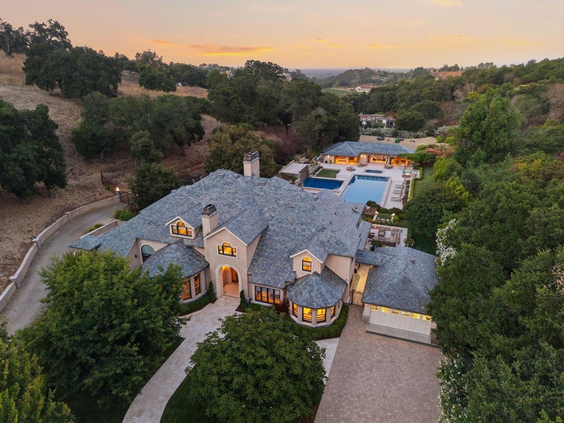 House in Los Altos Hills, California, United States 3 - 18458794