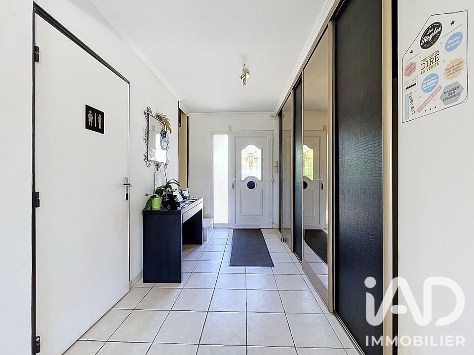 House in Osny, Ile-de-France, France 3 - 18461704