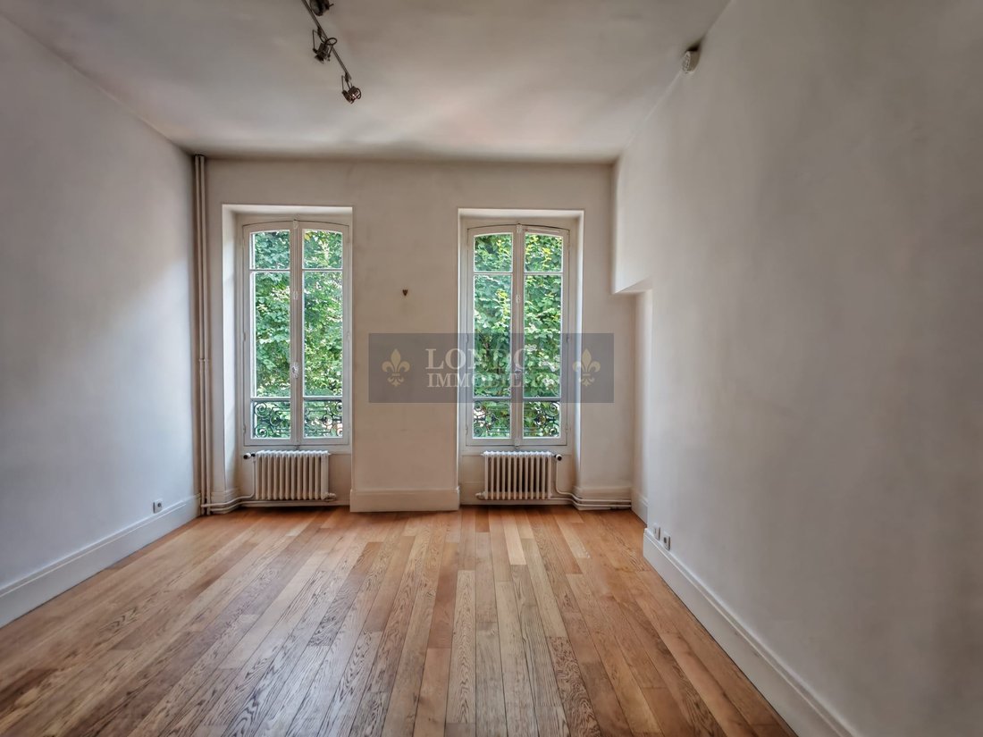 Apartment in Domaine National du Château, Versailles, France 4 - 18457014