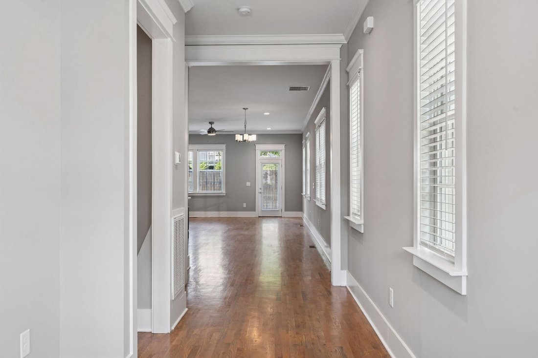 Co Op in Nashville, Tennessee, United States 5 - 18466499