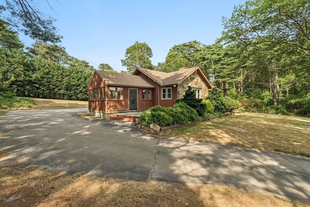 House in Bourne, Massachusetts, United States 2 - 18471367