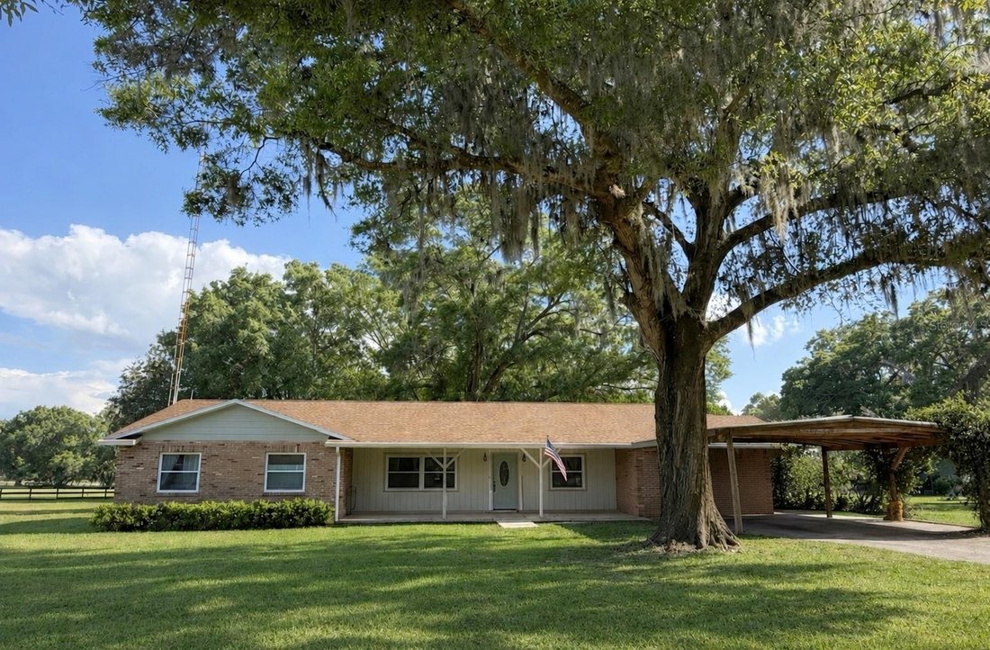 Farm Ranch in Reddick, Florida, United States 1 - 17903220