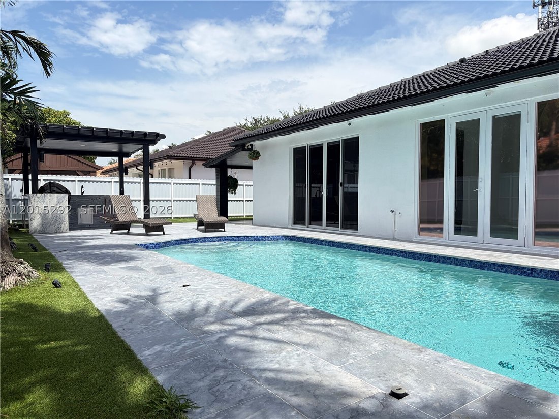 House in Hialeah, Florida, United States 1 - 17871939