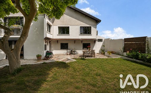 House in Varenne-Centre-Rive Charmante, Noisy-le-Grand, France 1