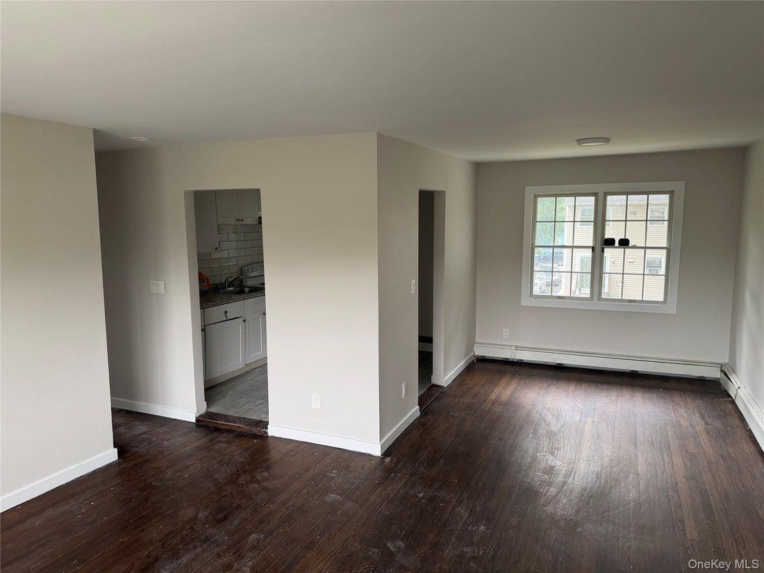 Wyandanch, New York, United States 1 - 18460183