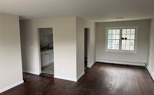 Wyandanch, New York, United States 1