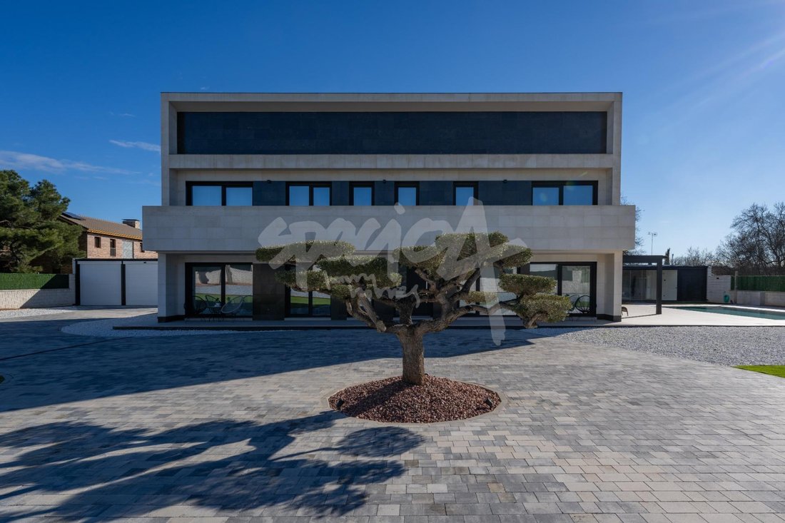 Villa in Colmenarejo, Comunidad de Madrid, Spain 3 - 18358154