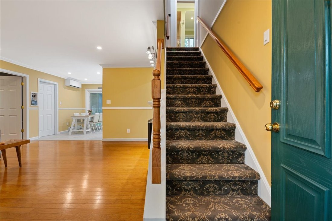 House in Bethpage, New York, United States 3 - 18457491