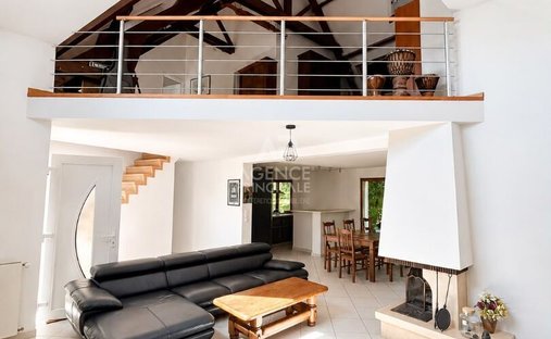 House in Centre, Triel-sur-Seine, France 1