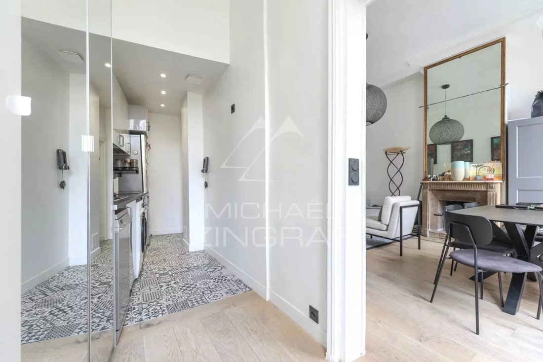 Apartment in Saint Thomas d'Aquin, Paris 7e Arrondissement, Paris 4 - 18457283