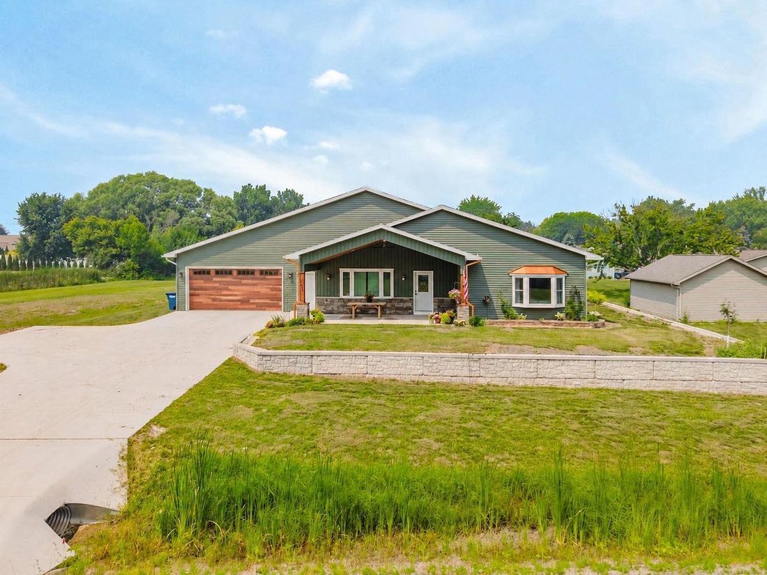House in Omro, Wisconsin, United States 1 - 18455468