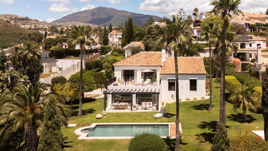 Villa in Benahavis, Andalusia, Spain 1 - 18459258