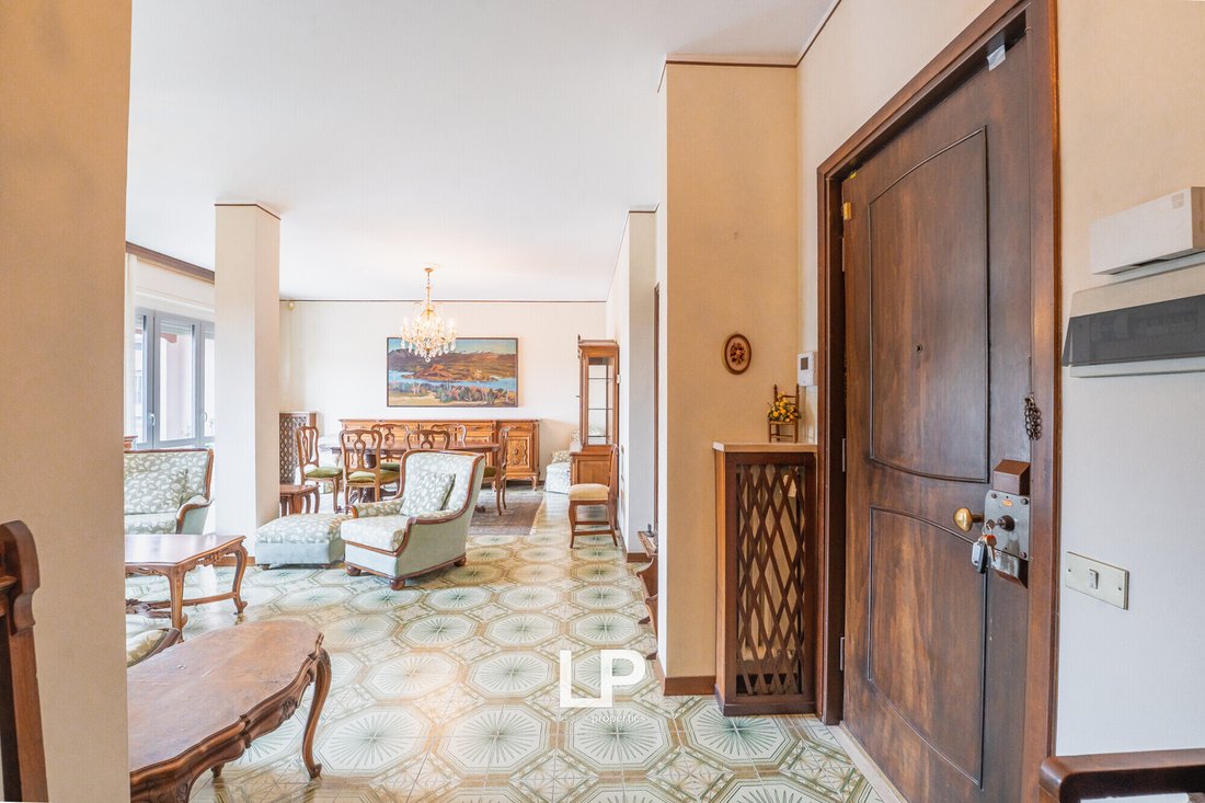 Apartment in Arona, Piedmont, Italy 2 - 18456611