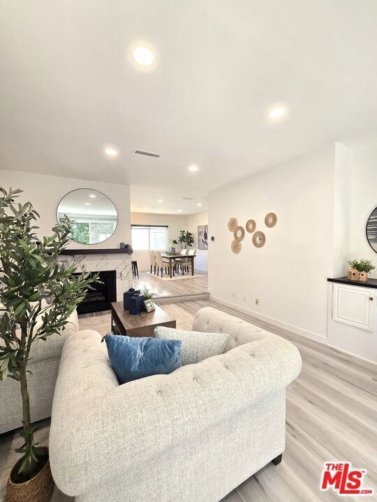 Condo in Los Angeles, California, United States 2 - 18459099