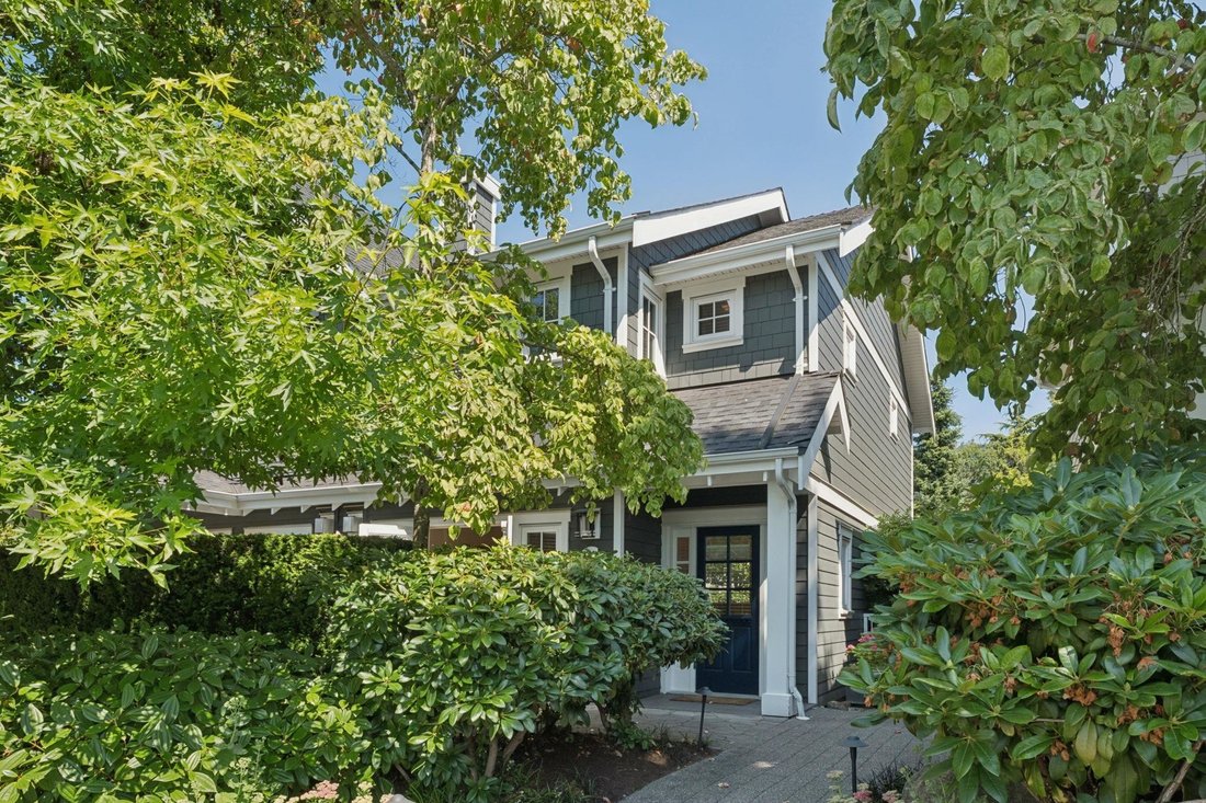 House in West Vancouver, British Columbia, Canada 2 - 18465120