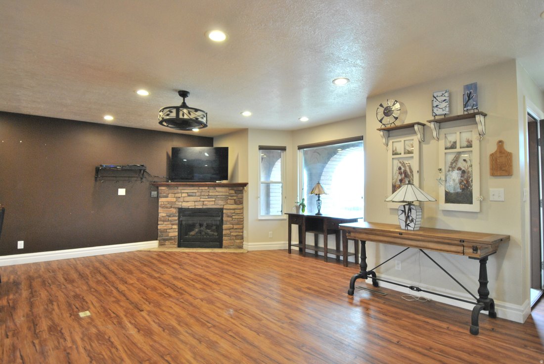 House in Providence, Utah, United States 2 - 18459333