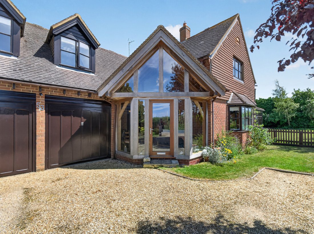 House in North Marston, England 3 - 18466156