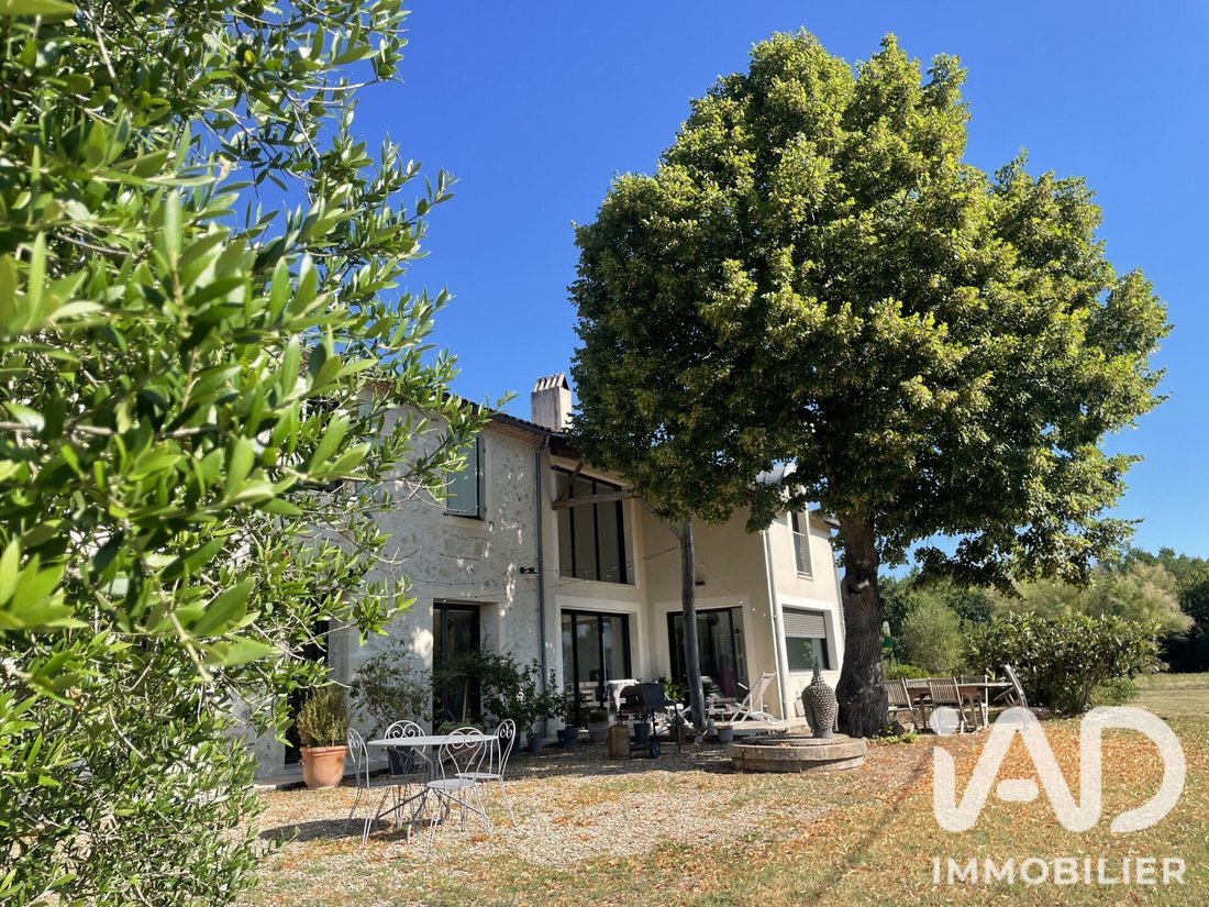 House in Sigalens, Nouvelle-Aquitaine, France 1 - 18462073
