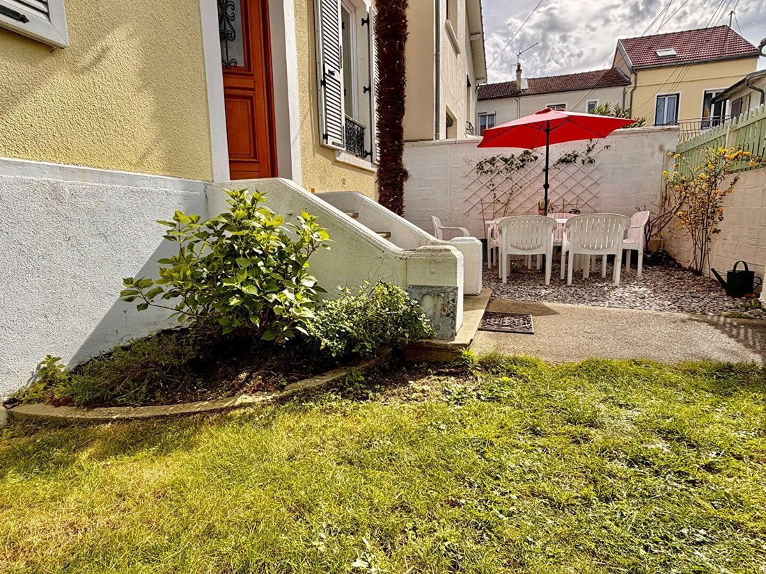 House in Bois-Colombes, Ile-de-France, France 2 - 18456874