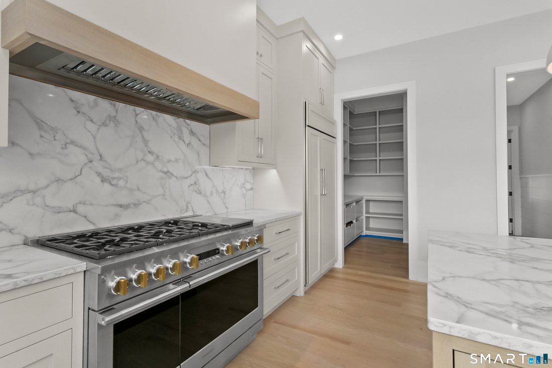 House in Trumbull, Connecticut, United States 5 - 17385097