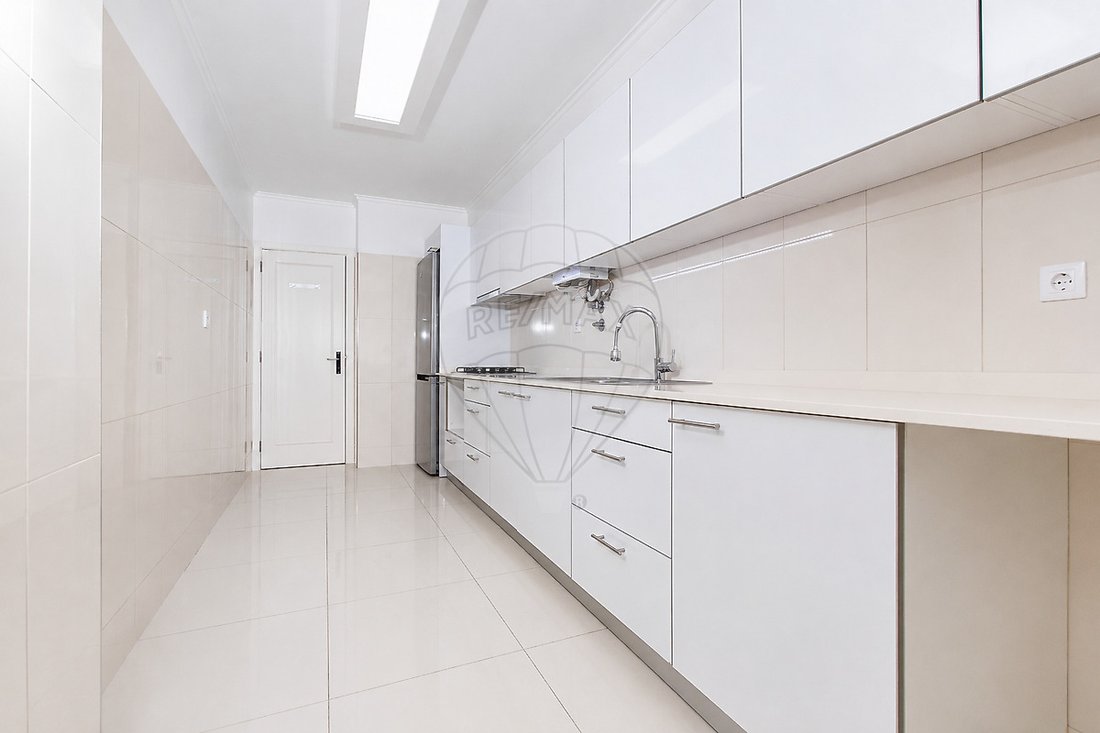 Apartment in Sao Domingos de Benfica, Lisbon, Portugal 3 - 18469451