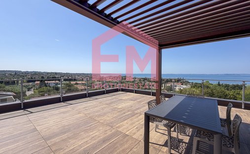 Penthouse in Bardolino, Veneto, Italy 1