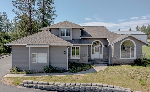 House in Chewelah, Washington, United States 1