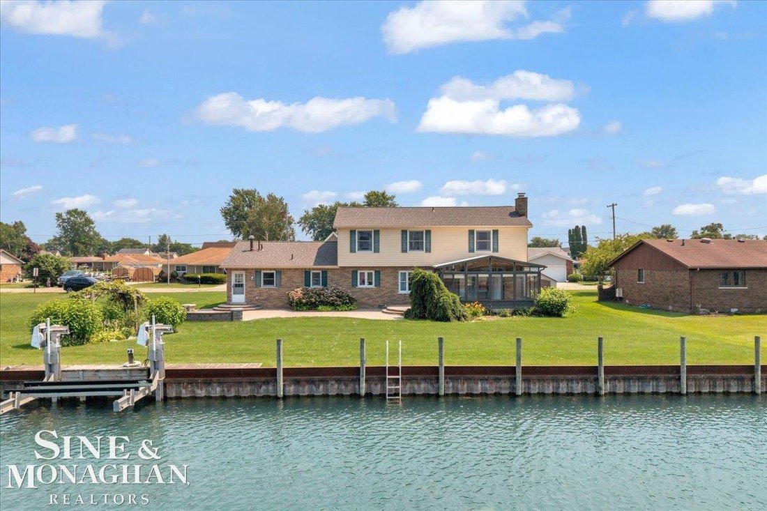 House in Clay Township, Michigan, United States 4 - 18466395