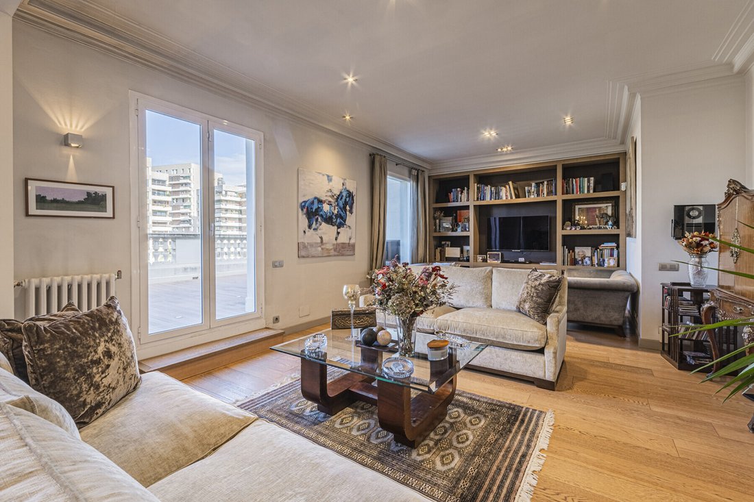 Apartment in Ciutat Vella, Barcelona, Spain 3 - 18471482
