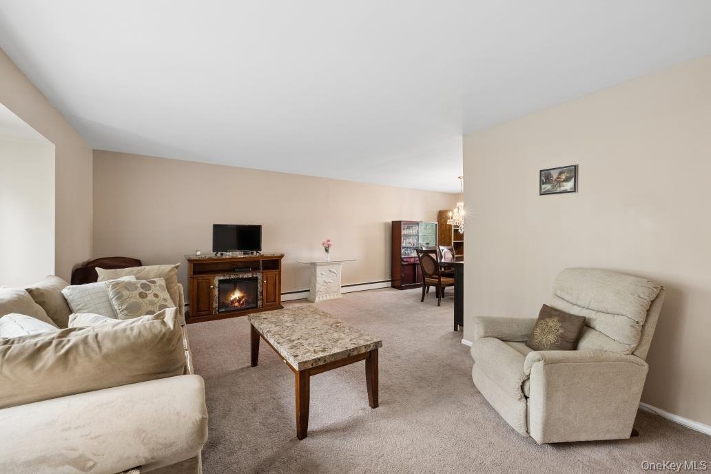 House in Commack, New York, United States 4 - 18460187