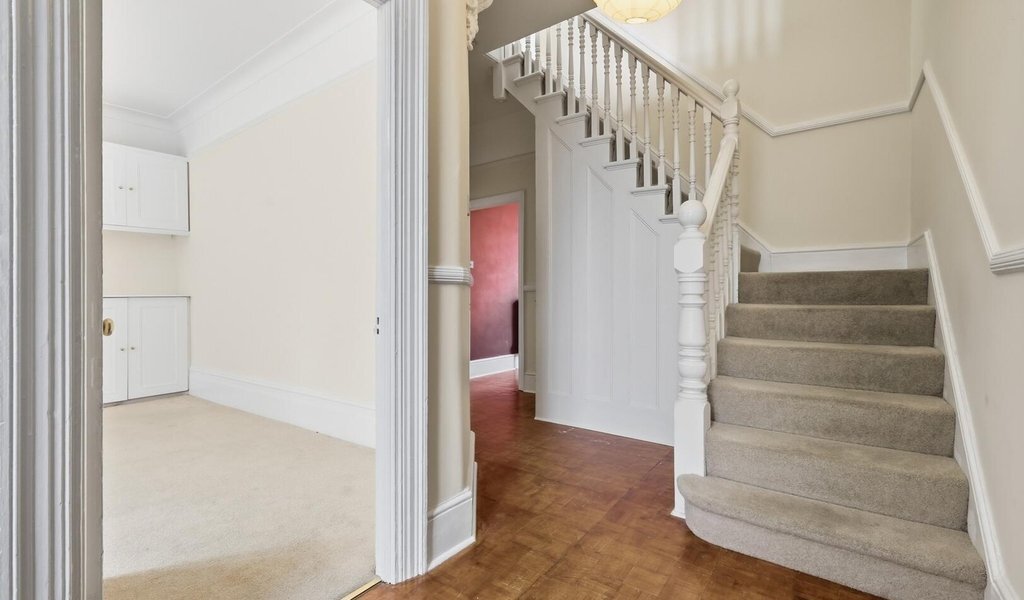 House in Cranbrook, Ilford, England 2 - 18455570