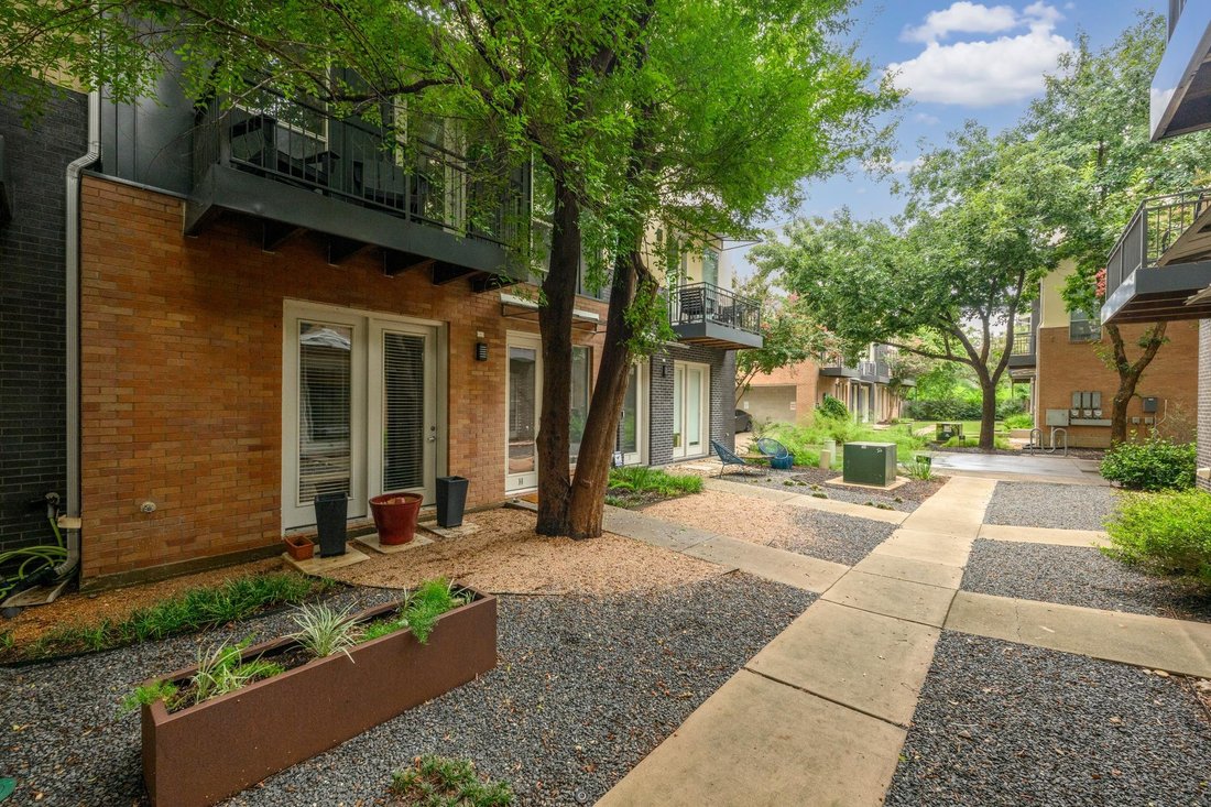 Condo in Austin, Texas, United States 2 - 18459632