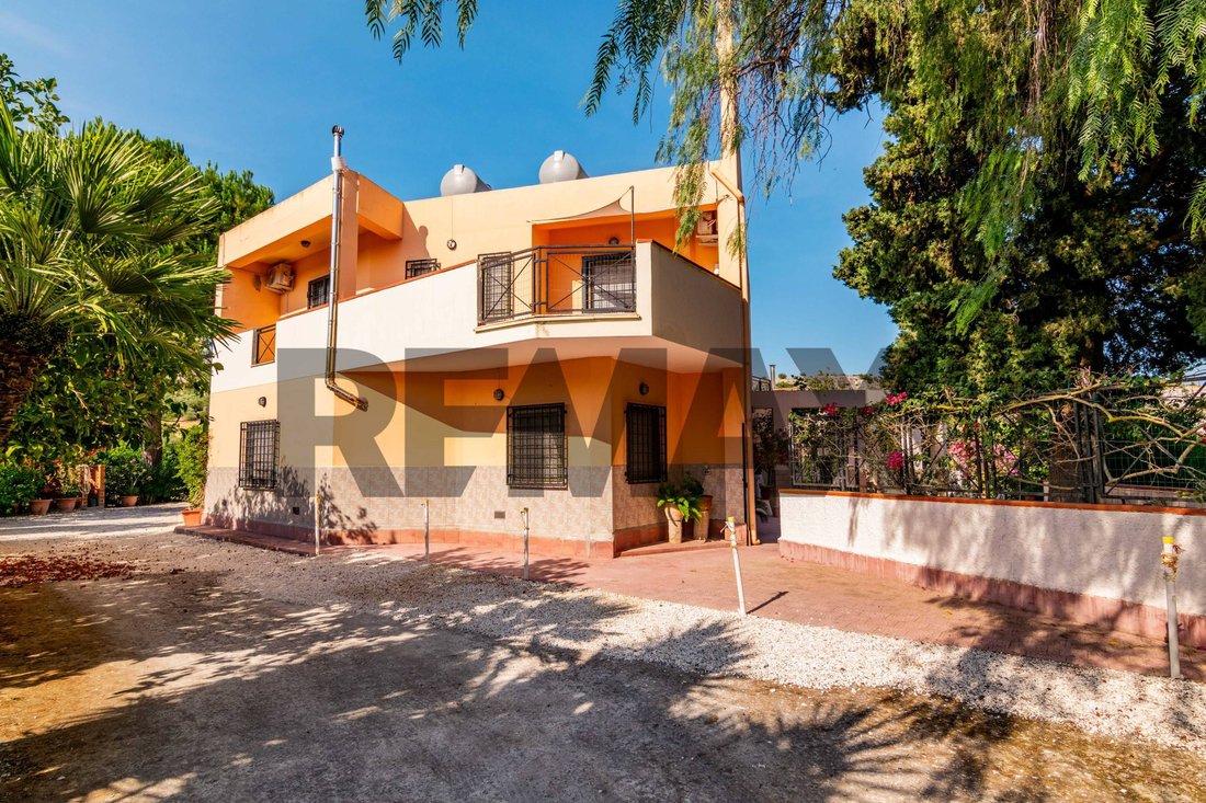 Villa in Augusta, Sicily, Italy 2 - 18218298