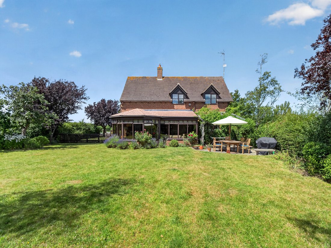 House in North Marston, England 2 - 18466156