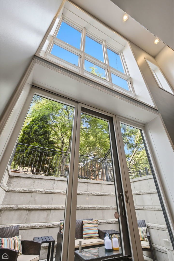 Condo in Chicago, Illinois, United States 2 - 18459571