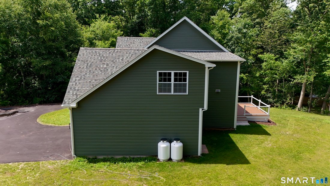 House in Bristol, Connecticut, United States 4 - 18247611