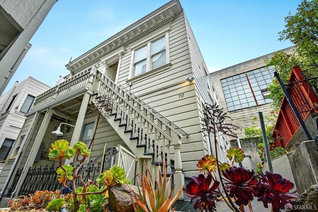 San Francisco, California, United States 2 - 18455886