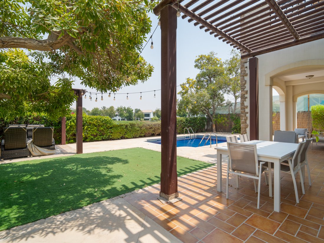 Villa in Jumeirah Golf Estates, Dubai, United Arab Emirates 3 - 18456457