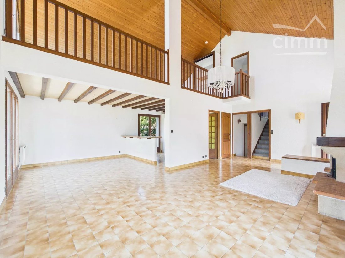 House in Saint-Nazaire-les-Eymes, Auvergne-Rhône-Alpes, France 2 - 18457328