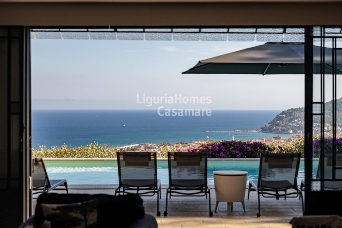 Villa in Diano Castello, Liguria, Italy 4 - 18469572