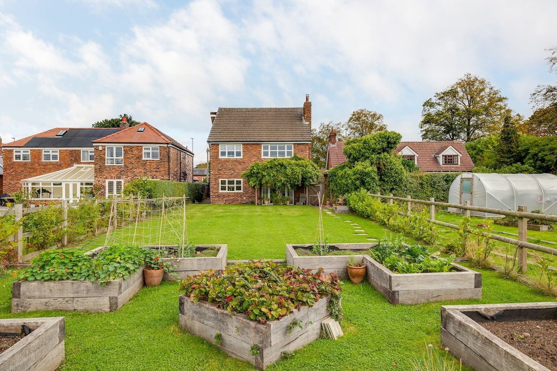 House in Lymm, Cheshire, England 2 - 18465596
