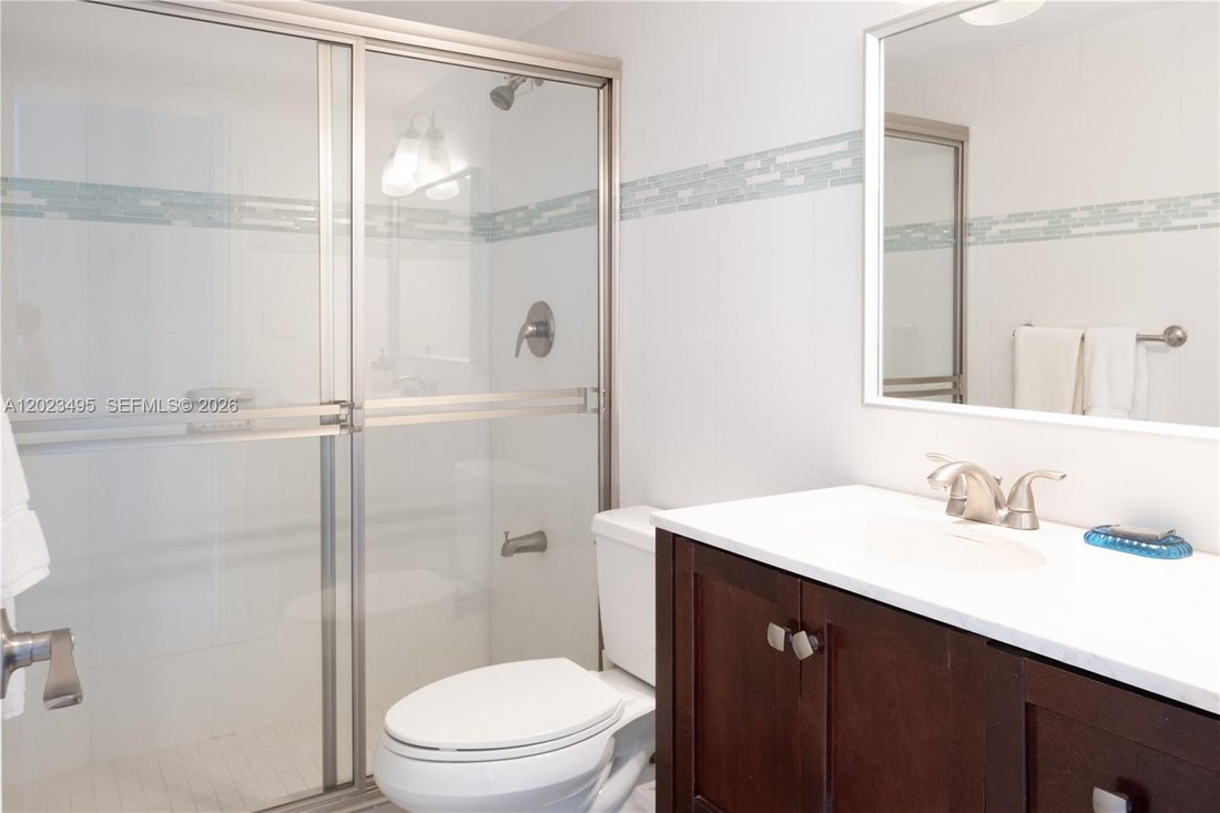 Condo in Miami Beach, Florida, United States 5 - 18456115