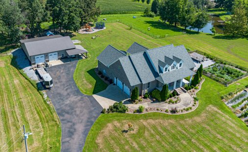 House in Mayfield, Kentucky, United States 1