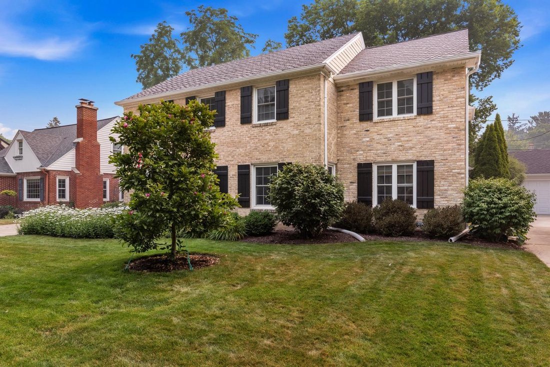 House in Wauwatosa, Wisconsin, United States 2 - 17937051