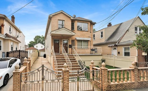 House in New York, New York, United States 1