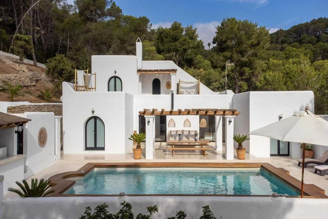 Villa in Cala Llonga, Ibiza, Santa Eularia des Riu, Balearic Islands 4 - 18457265