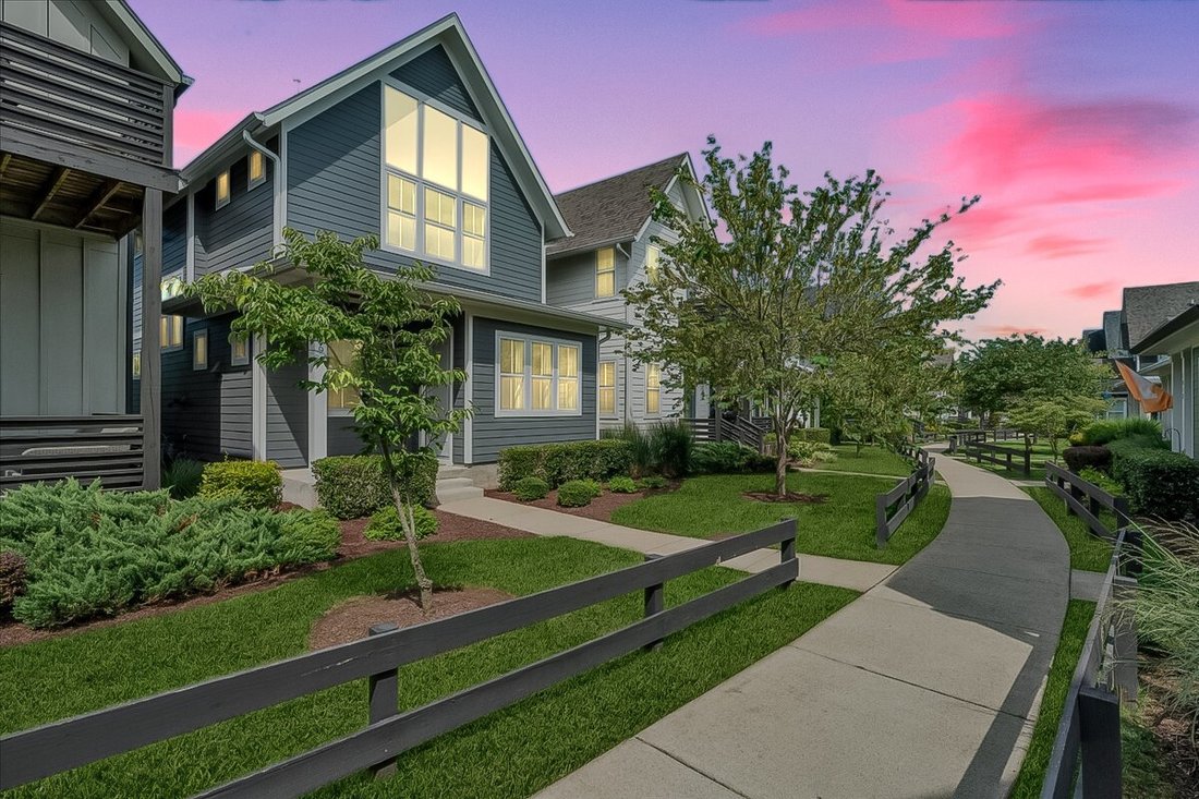 Co Op in Nashville, Tennessee, United States 1 - 18459693