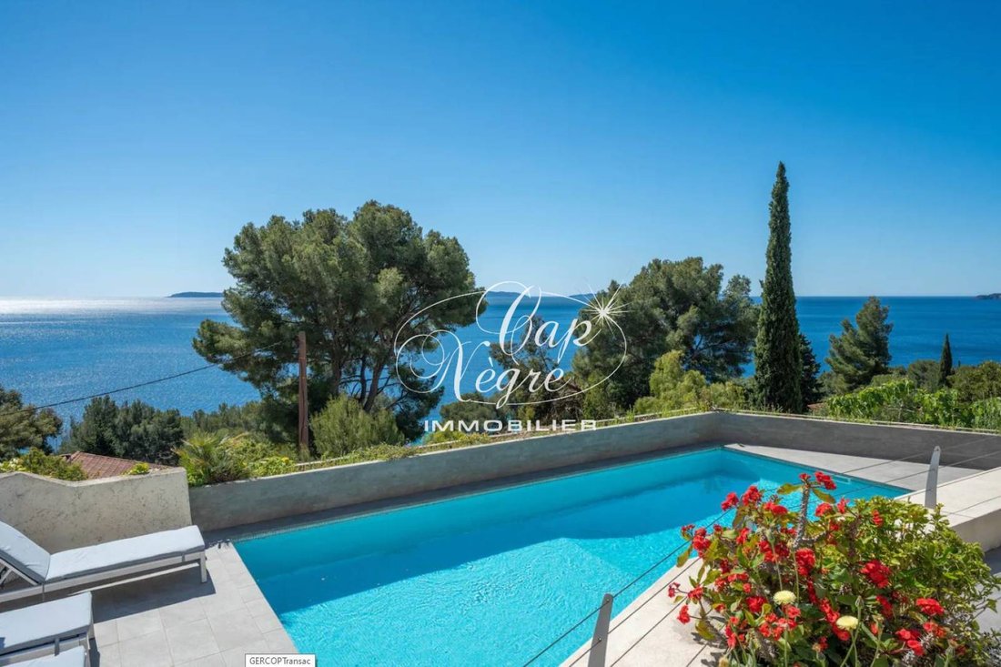 Villa à Le Lavandou, Provence-Alpes-Côte d'Azur, France 1 - 18466150
