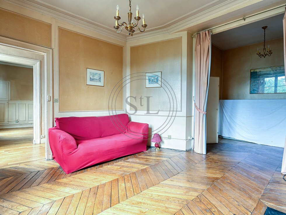 Apartment in Domaine National du Château, Versailles, France 5 - 18469308